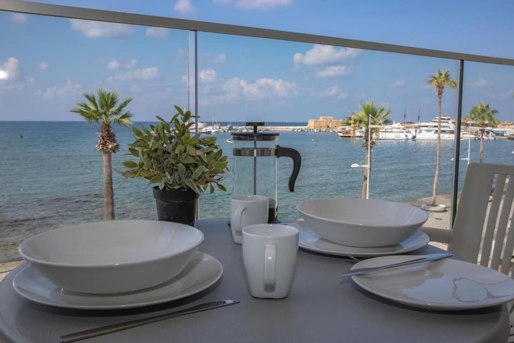 Harbour Lights Studio Apartments Paphos 外观 照片